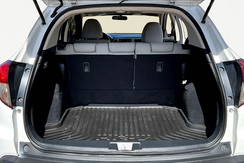 Used 2022 Honda HR-V LX image 29