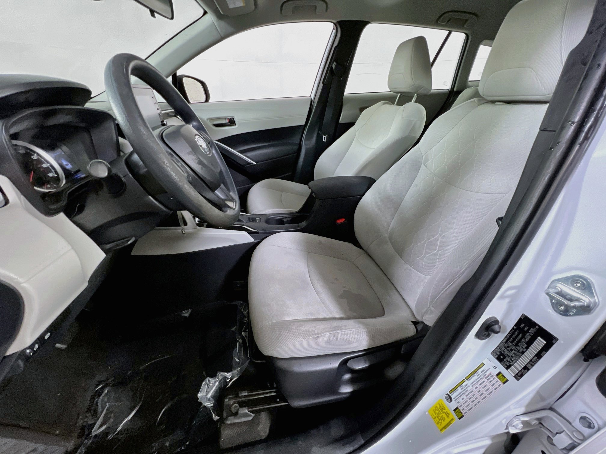 Used 2022 Toyota Corolla Cross L AWD/4WD image 19