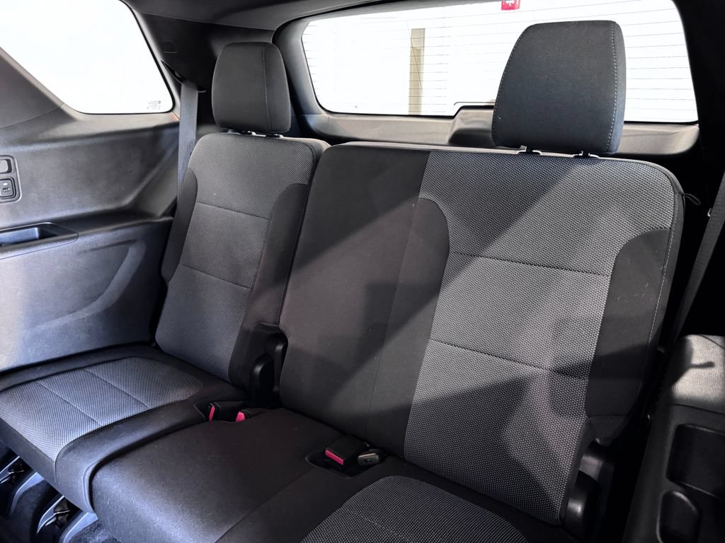 Certified 2023 Chevrolet Traverse LT w/ LPO, Floor Liner Package AWD/4WD image 11