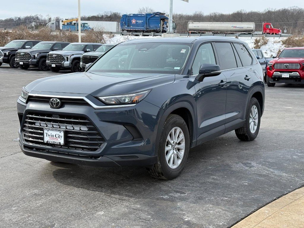 Certified 2025 Toyota Grand Highlander AWD image 9