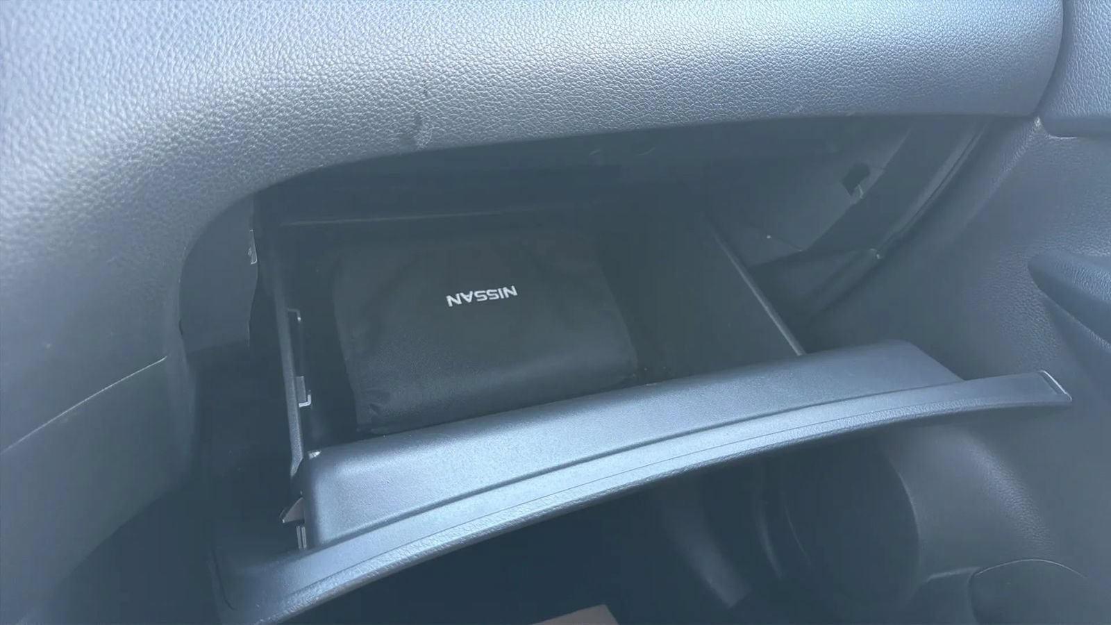 Used 2015 Nissan Rogue SV AWD/4WD image 36