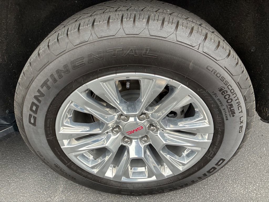 Used 2025 GMC Yukon Denali image 49