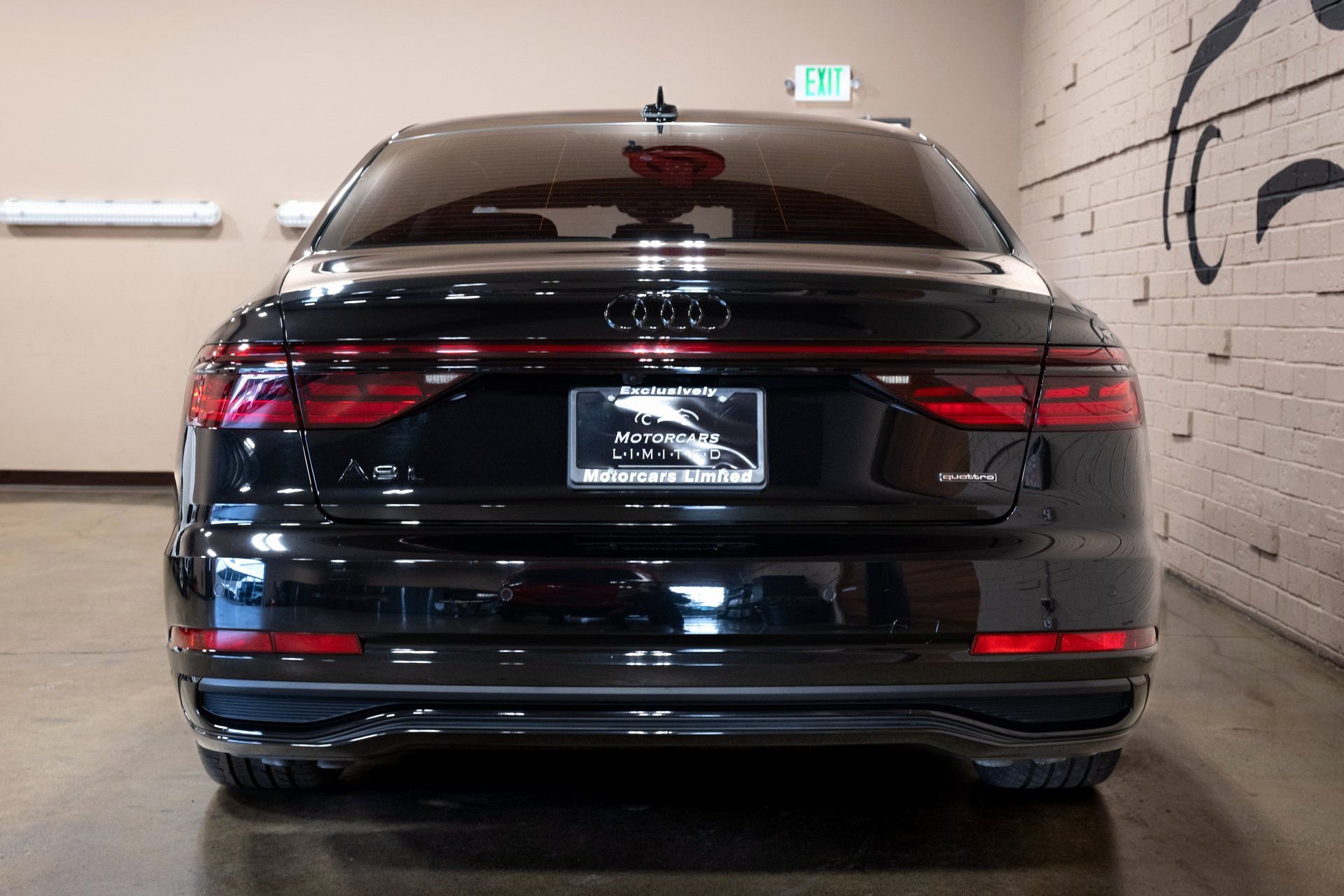 Used 2023 Audi A8 L 3.0T w/ Luxury Package image 6