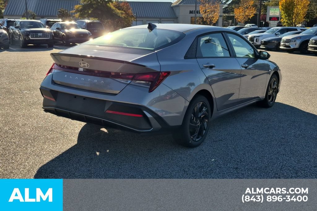 Certified 2026 Hyundai Elantra Sport FWD image 5