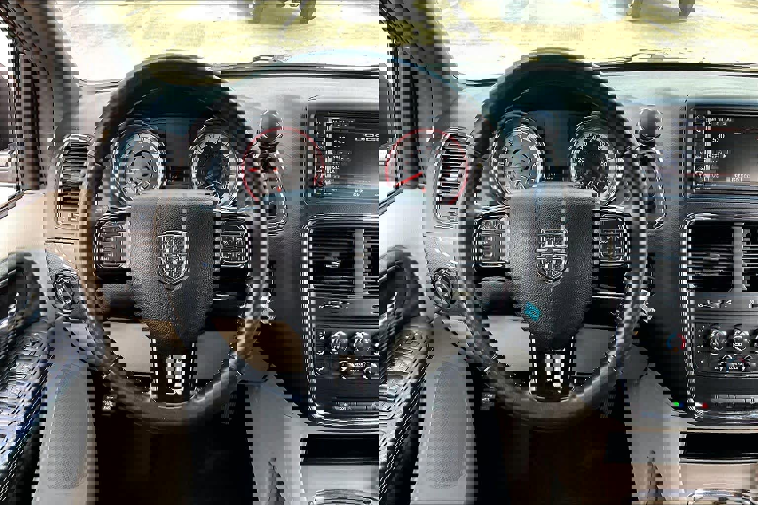 Used 2017 Dodge Grand Caravan SXT image 5