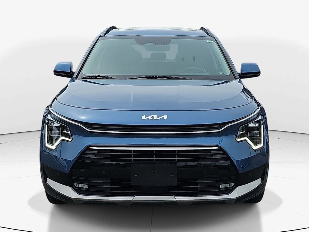 Used 2023 Kia Niro SX Touring FWD image 11
