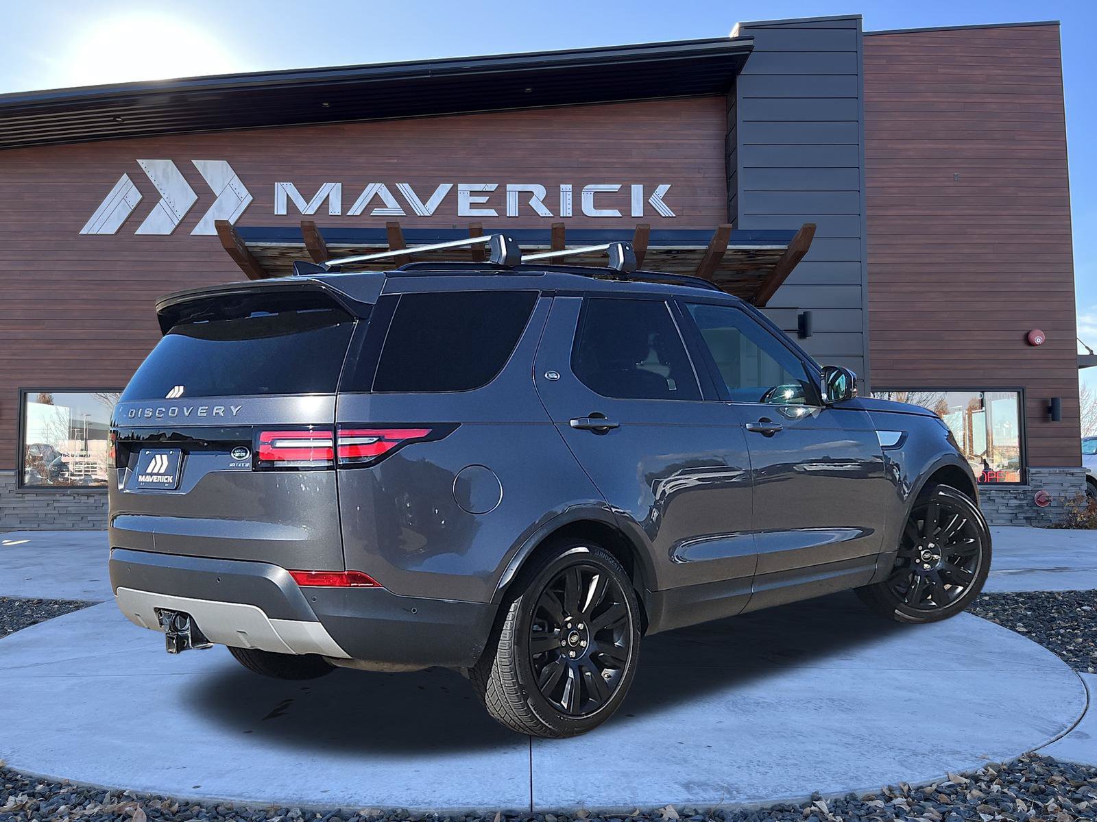 Used 2019 Land Rover Discovery HSE AWD/4WD image 7