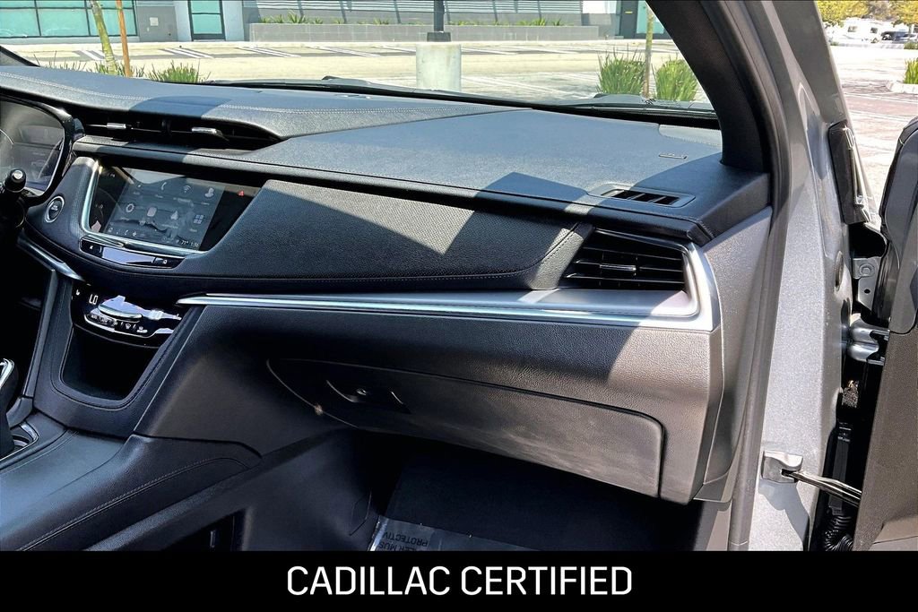 Used 2024 Cadillac XT5 Luxury w/ LPO, Floor Liner Package AWD/4WD image 17