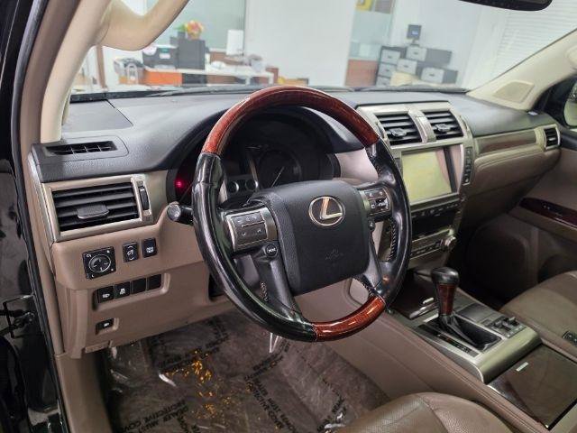 Used 2016 Lexus GX 460 w/ Premium Package AWD/4WD image 14