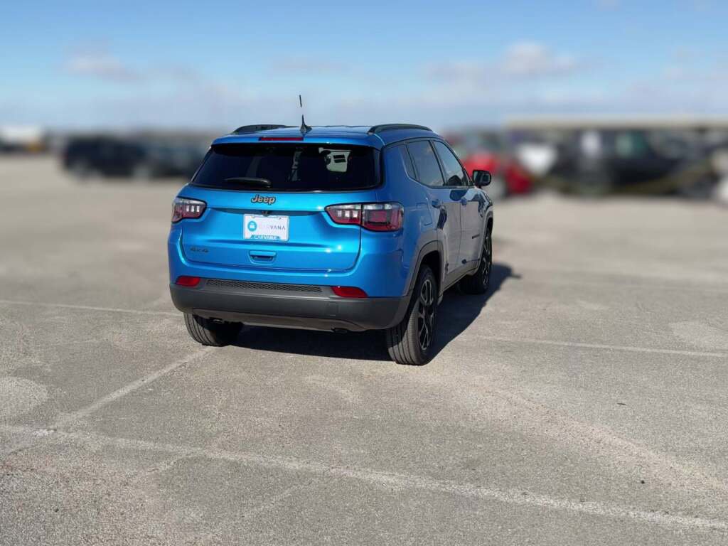 New 2026 Jeep Compass Latitude image 11