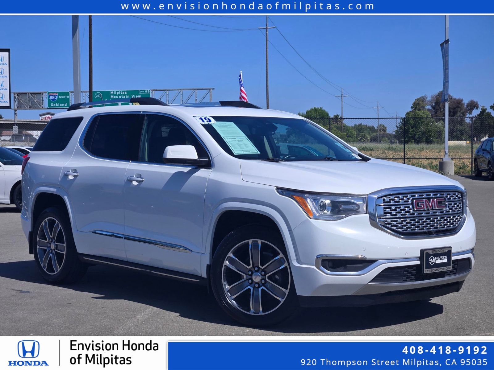 Used 2019 GMC Acadia Denali w/ Technology Package AWD/4WD image 1
