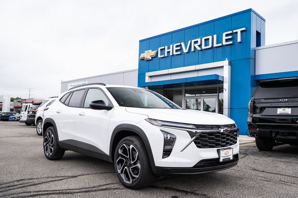 New 2025 Chevrolet Trax RS w/ Sunroof Package