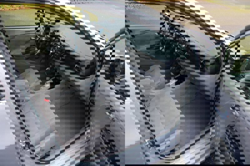 Used 2014 Honda Insight LX image 13