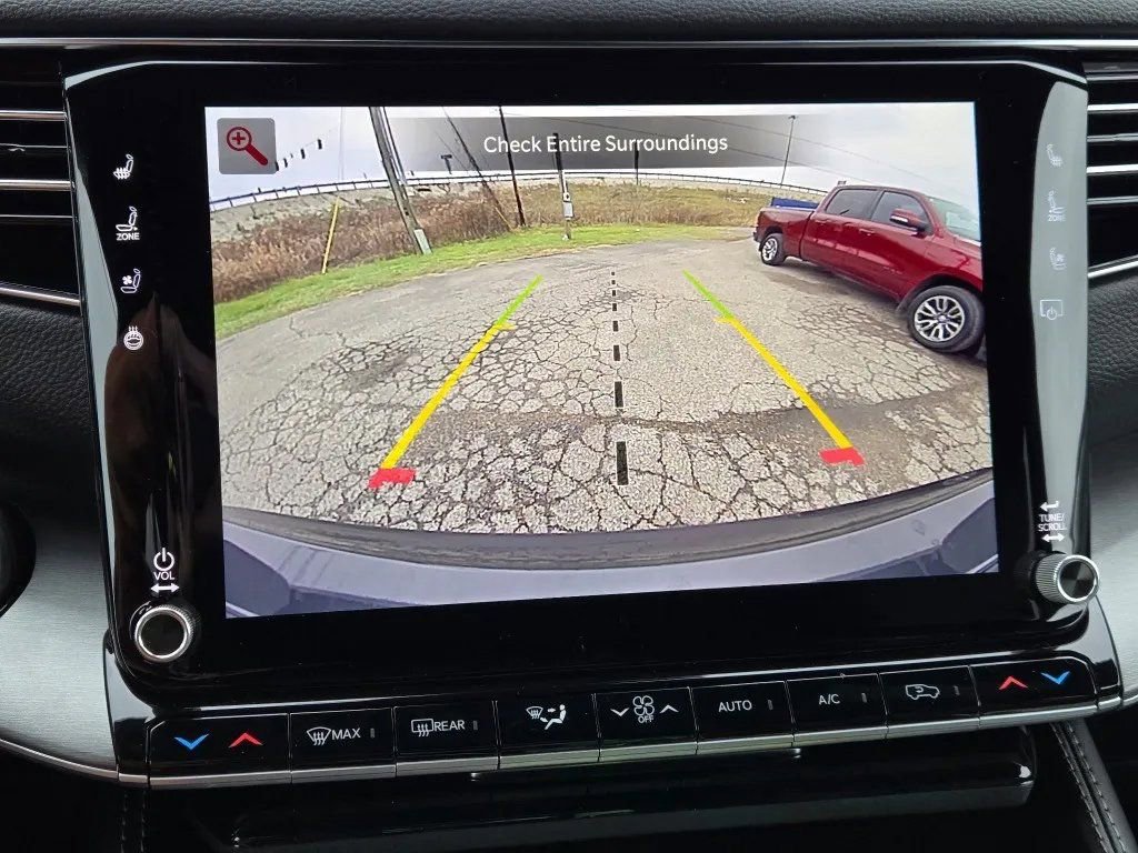 New 2025 Jeep Wagoneer 4WD w/ Premium Group I image 9