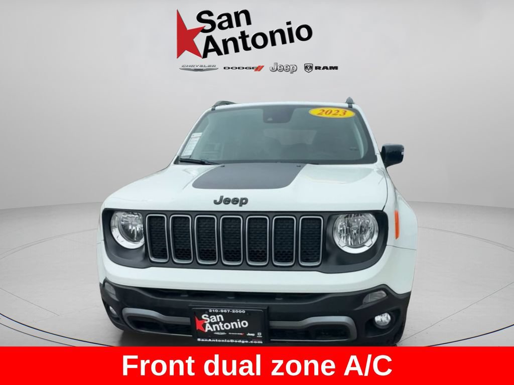 Certified 2023 Jeep Renegade Latitude AWD/4WD image 4