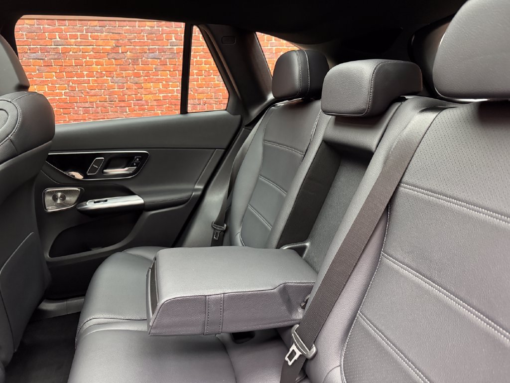 Certified 2025 Mercedes-Benz GLC 300 4MATIC image 12