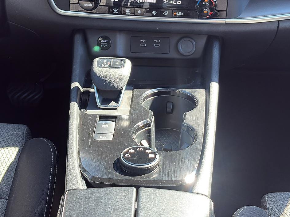 Certified 2025 Nissan Rogue SV AWD/4WD image 33