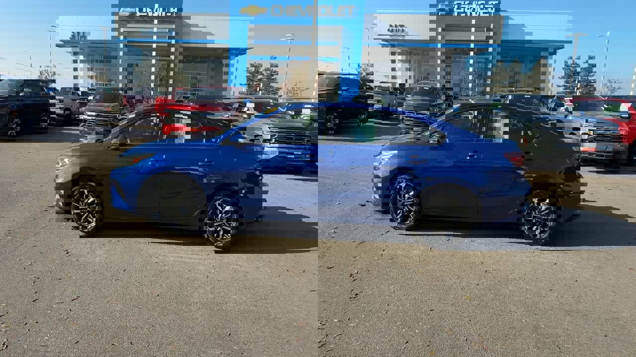 Used 2024 Kia Forte LXS image 3