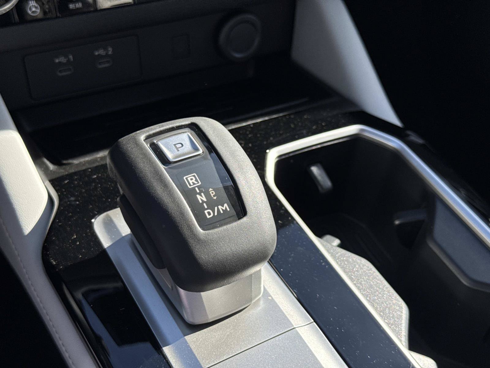 New 2026 Mitsubishi Outlander SEL FWD image 24