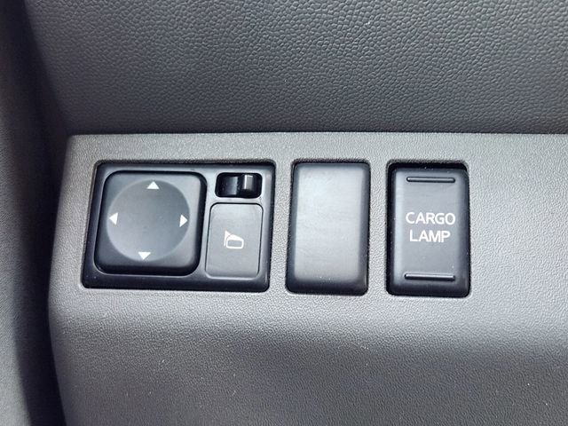 Used 2021 Nissan Frontier SV image 25