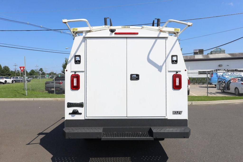 Used 2021 GMC Savana 3500 w/ Power Convenience Package RWD image 4