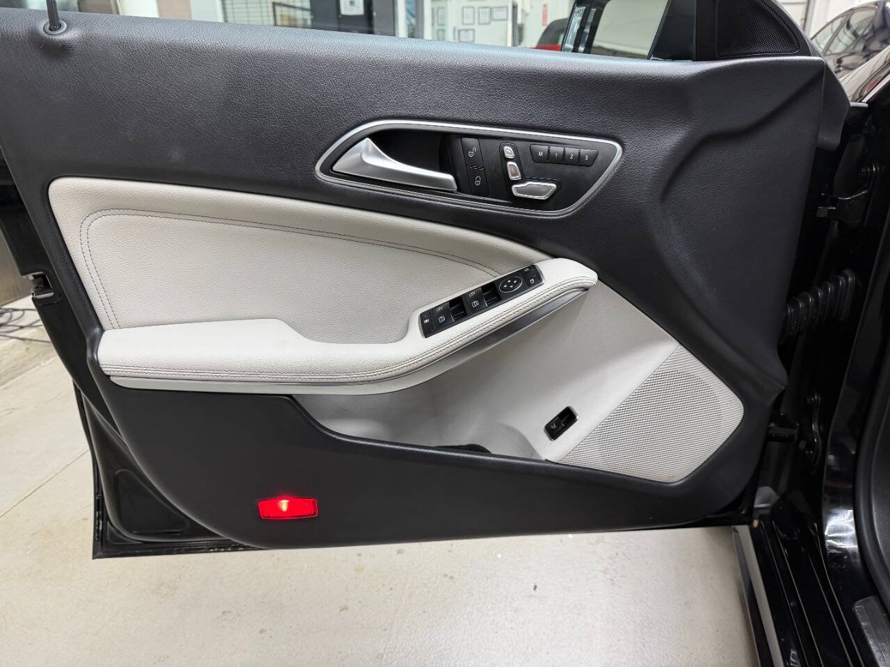 Used 2019 Mercedes-Benz CLA 250 4MATIC image 10