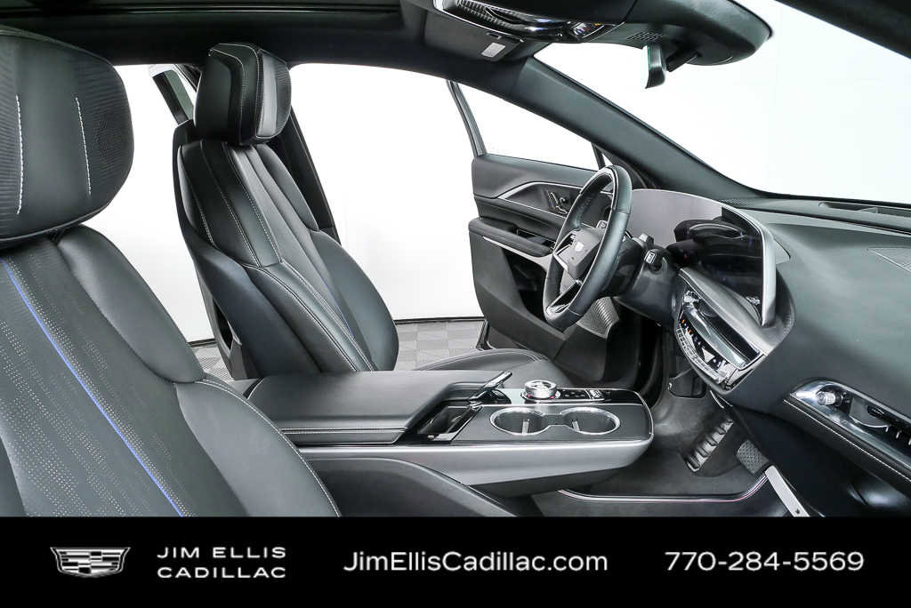 Used 2024 Cadillac Lyriq Sport image 23