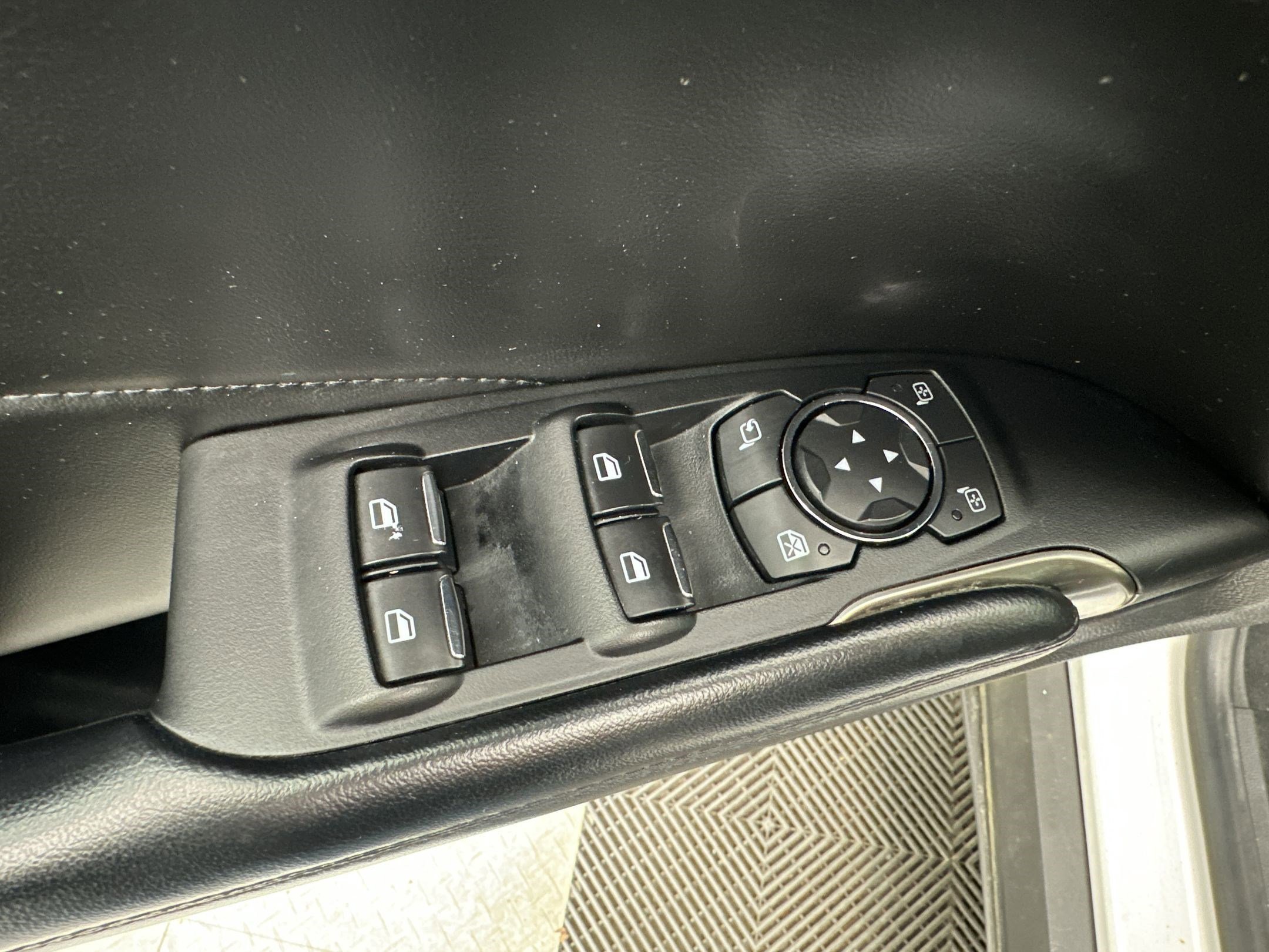 Used 2018 Lincoln MKC Reserve w/ Lincoln MKC Climate Package image 12