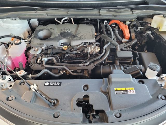 Used 2025 Toyota Sienna XLE image 34