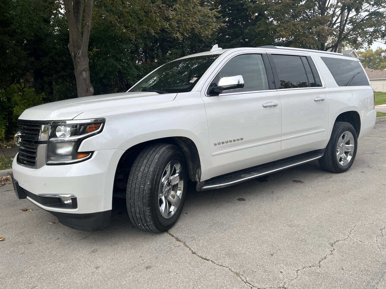 Used 2017 Chevrolet Suburban Premier AWD/4WD image 15