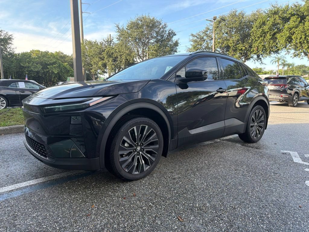 Used 2026 Toyota C-HR AWD/4WD image 4