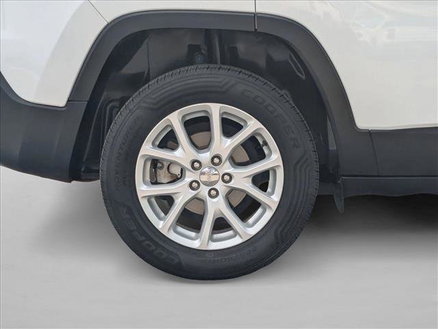 Used 2017 Jeep Cherokee Latitude image 21