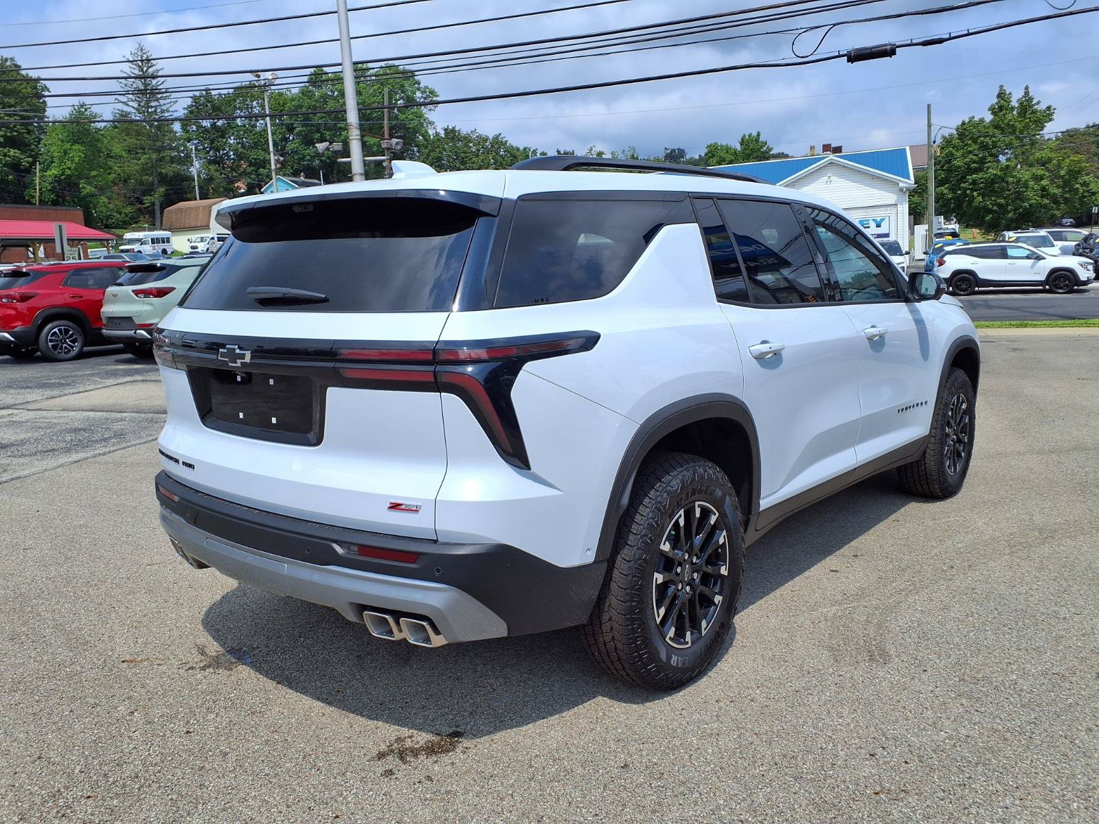 New 2026 Chevrolet Traverse Z71 w/ Enhanced Driving Package AWD/4WD image 4