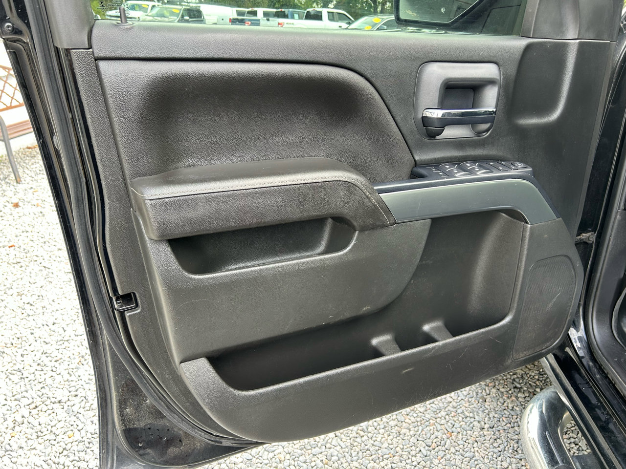 Used 2017 Chevrolet Silverado 1500 LT w/ LPO, Black Pack image 10