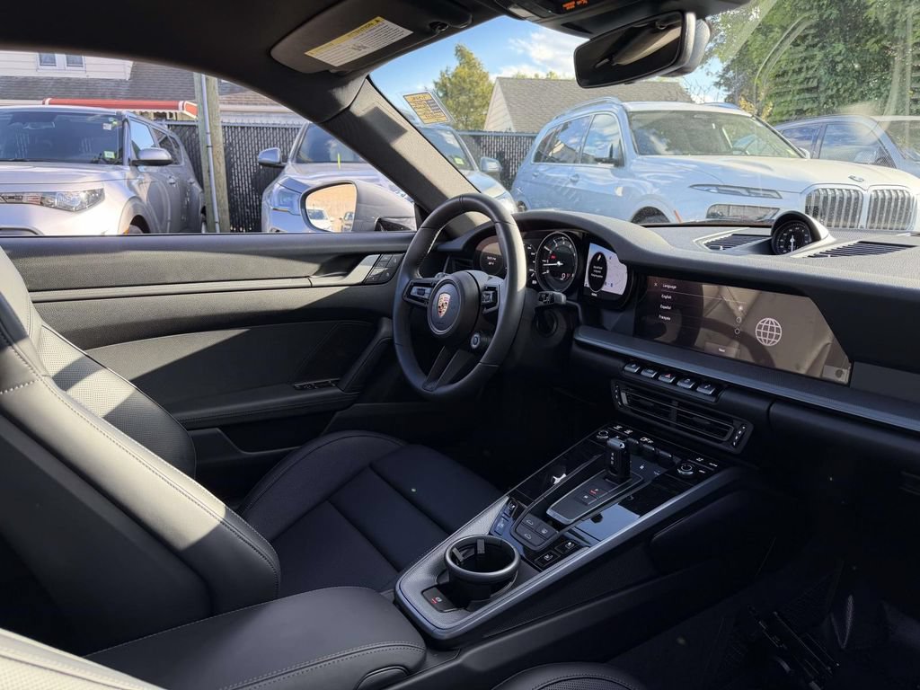 Used 2024 Porsche 911 Carrera RWD image 12