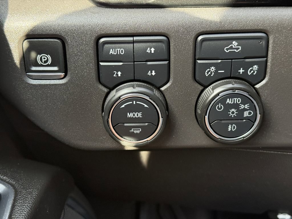 Used 2024 Chevrolet Silverado 1500 LT Trail Boss w/ Protection Package image 26