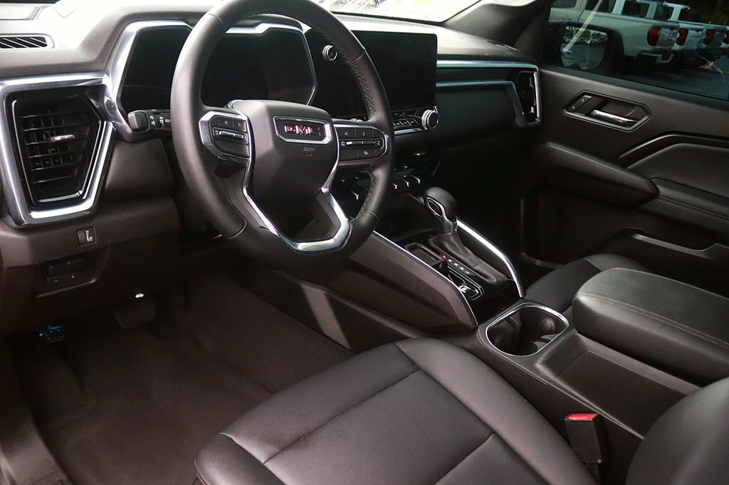 Used 2024 GMC Canyon Elevation w/ Elevation Premium Package RWD image 12