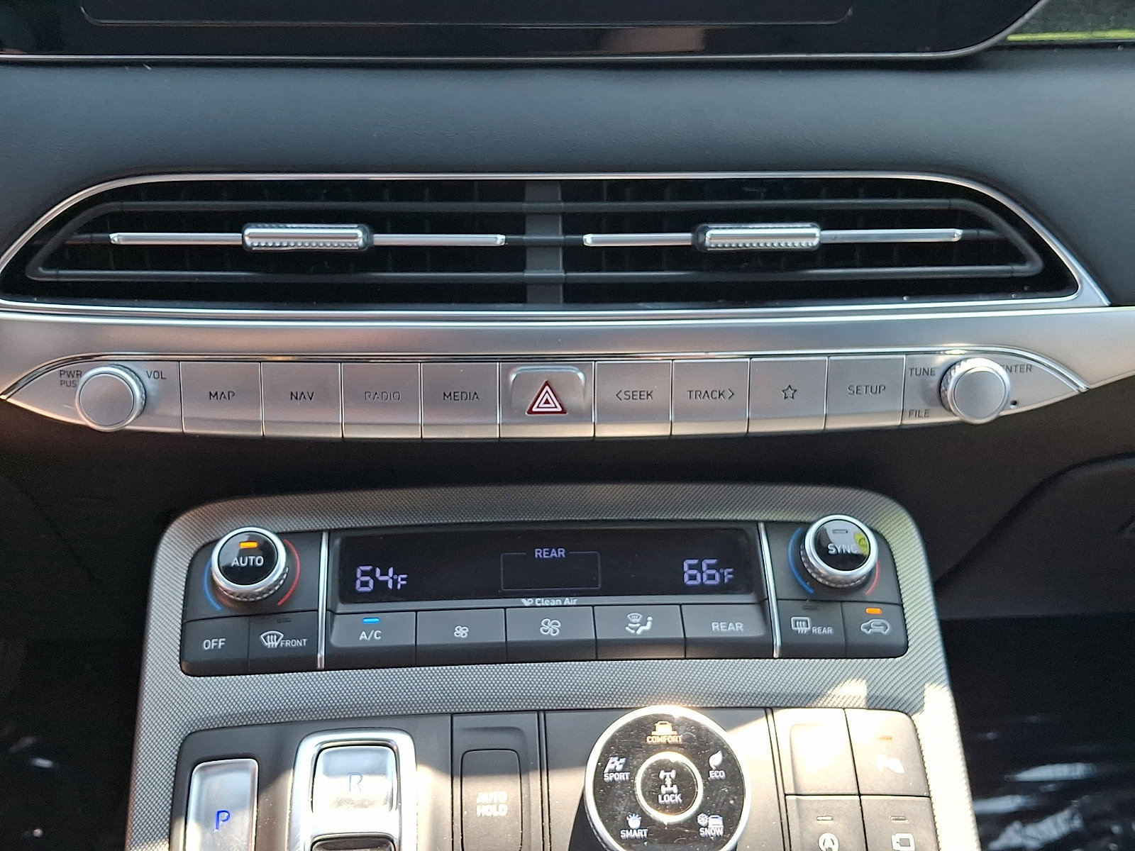 Used 2020 Hyundai Palisade Limited AWD/4WD image 16