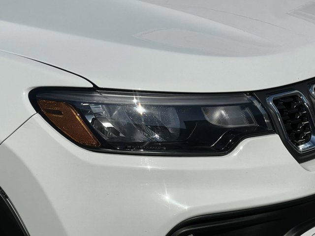 Used 2024 Jeep Compass Latitude image 8