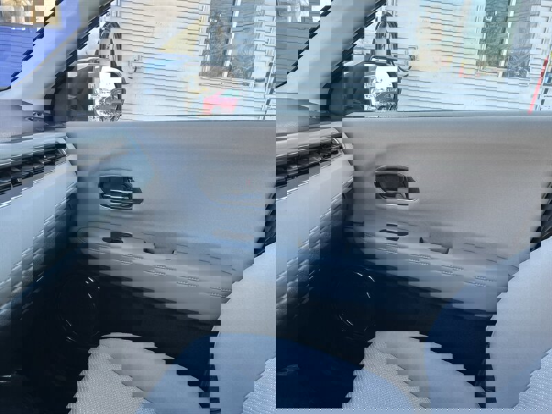 Used 2017 Honda HR-V EX image 11