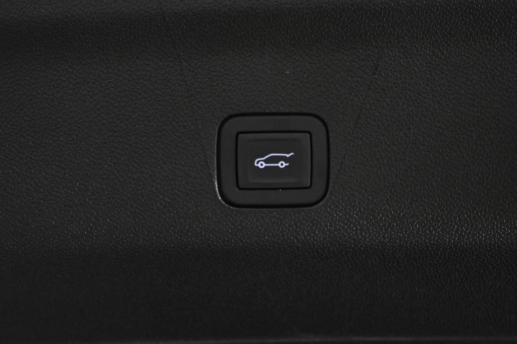 New 2026 GMC Yukon XL Elevation w/ Elevation Premium Package image 34
