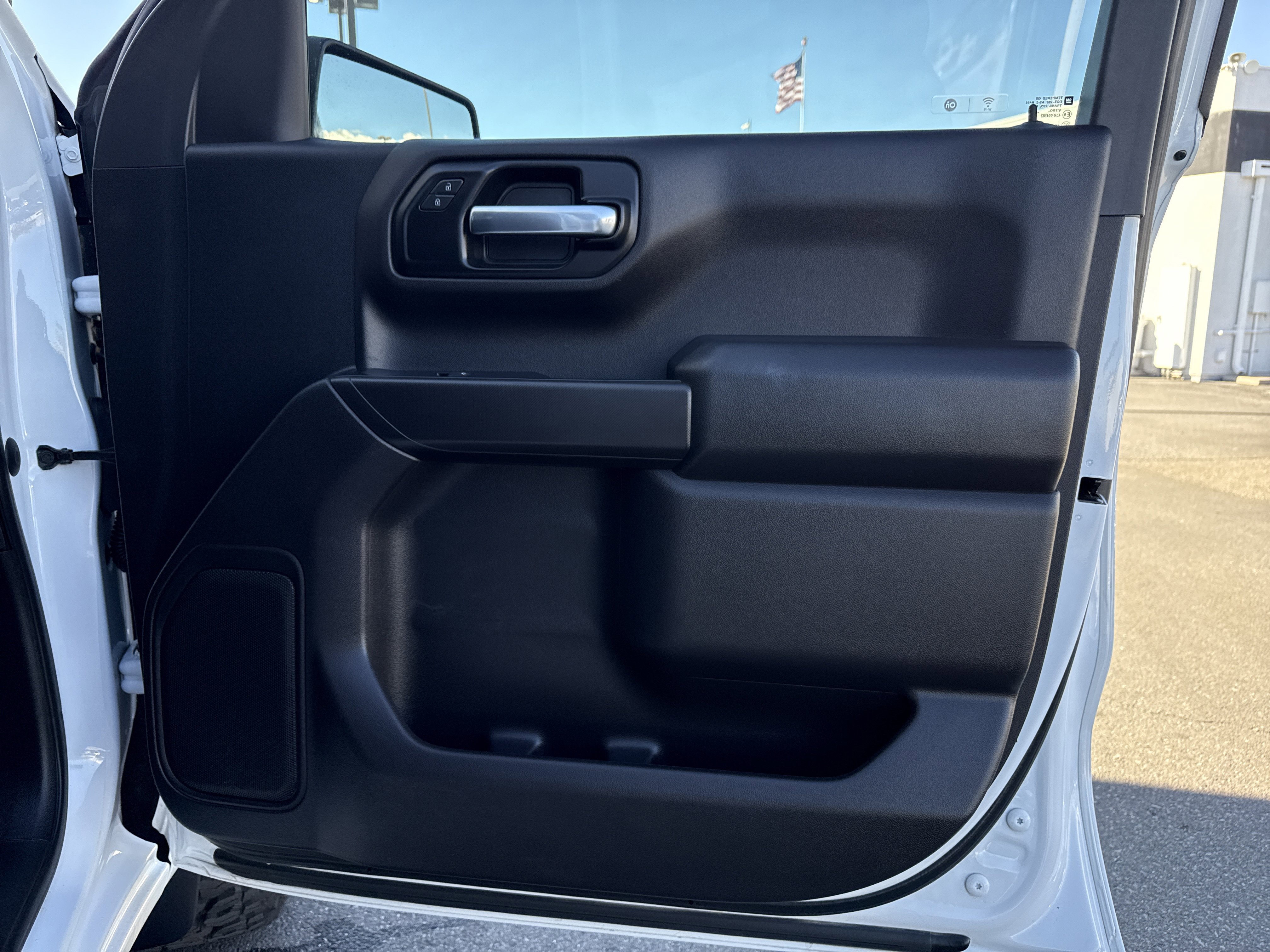 Used 2020 Chevrolet Silverado 1500 Custom w/ Custom Value Package image 40