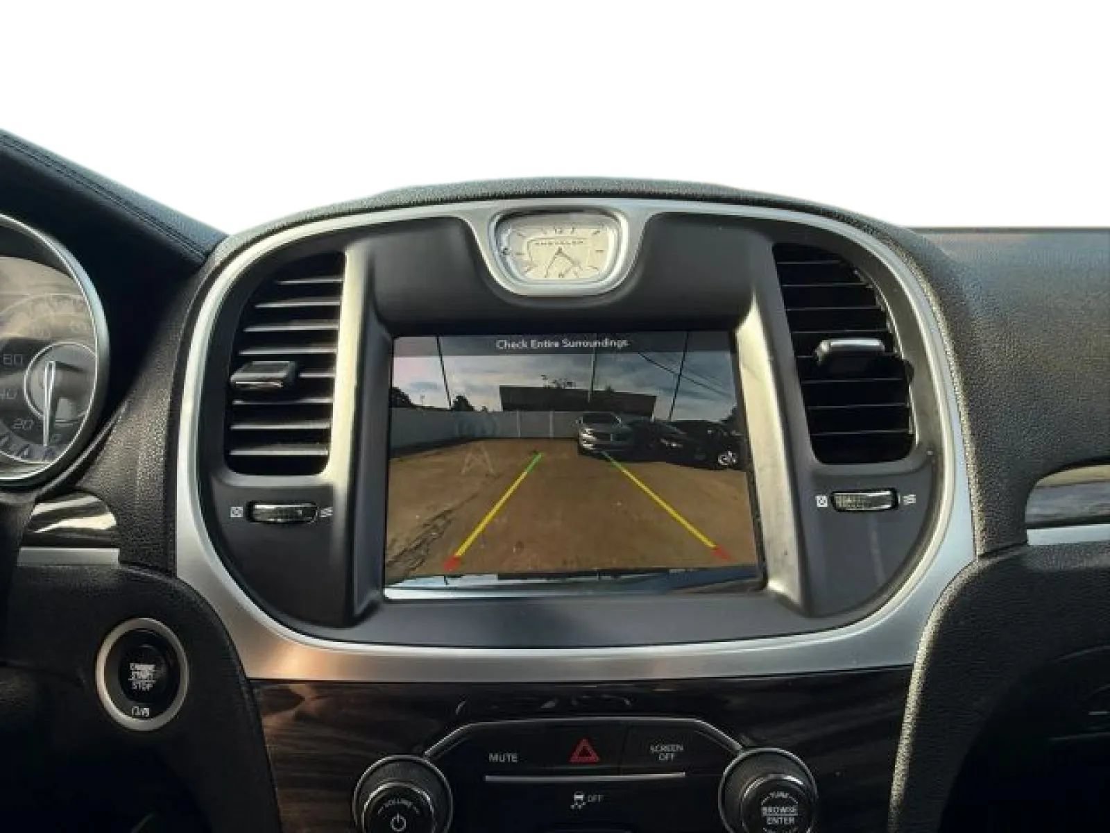 Used 2019 Chrysler 300 Touring RWD image 29