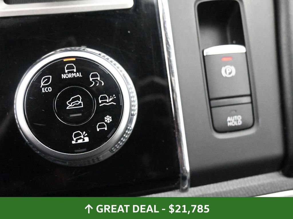 Used 2024 Mitsubishi Outlander SE image 32