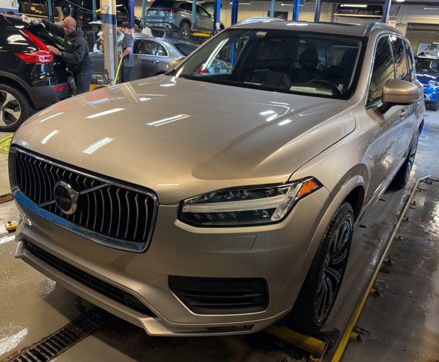 Used 2023 Volvo XC90 B5 Core w/ Climate Package AWD/4WD video 1