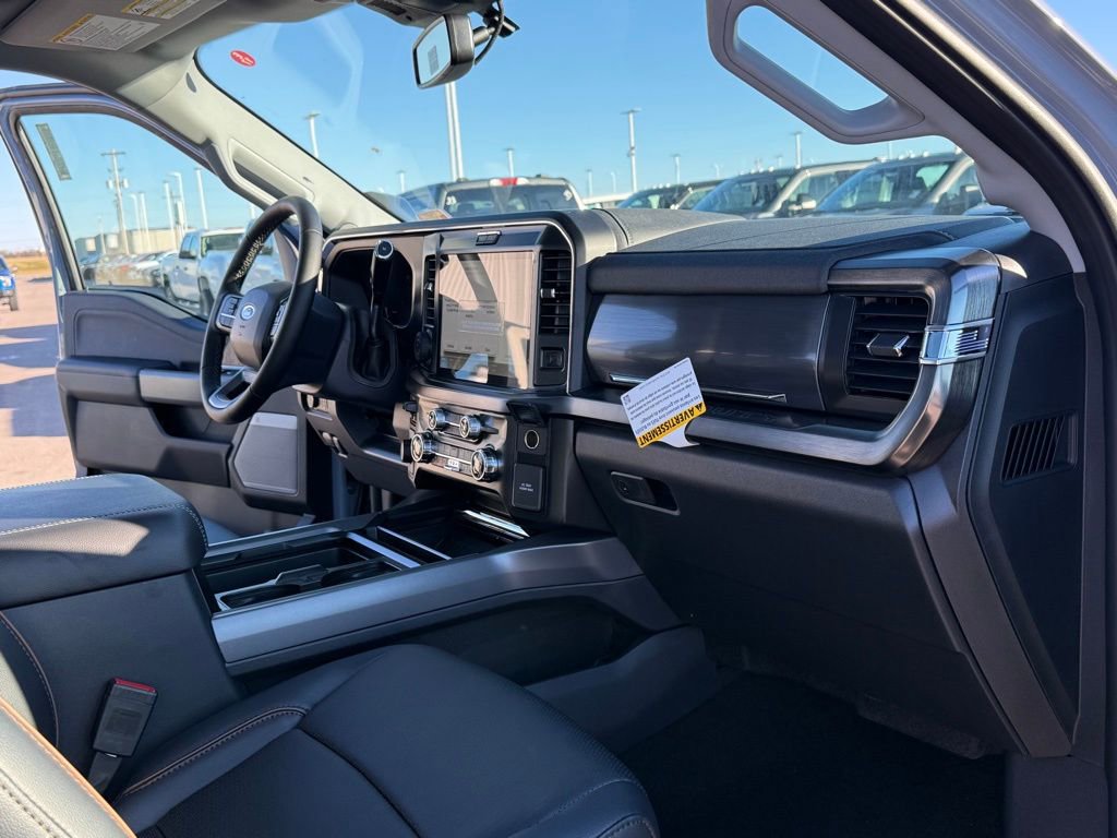 New 2026 Ford F250 Lariat w/ Black Appearance Package image 18