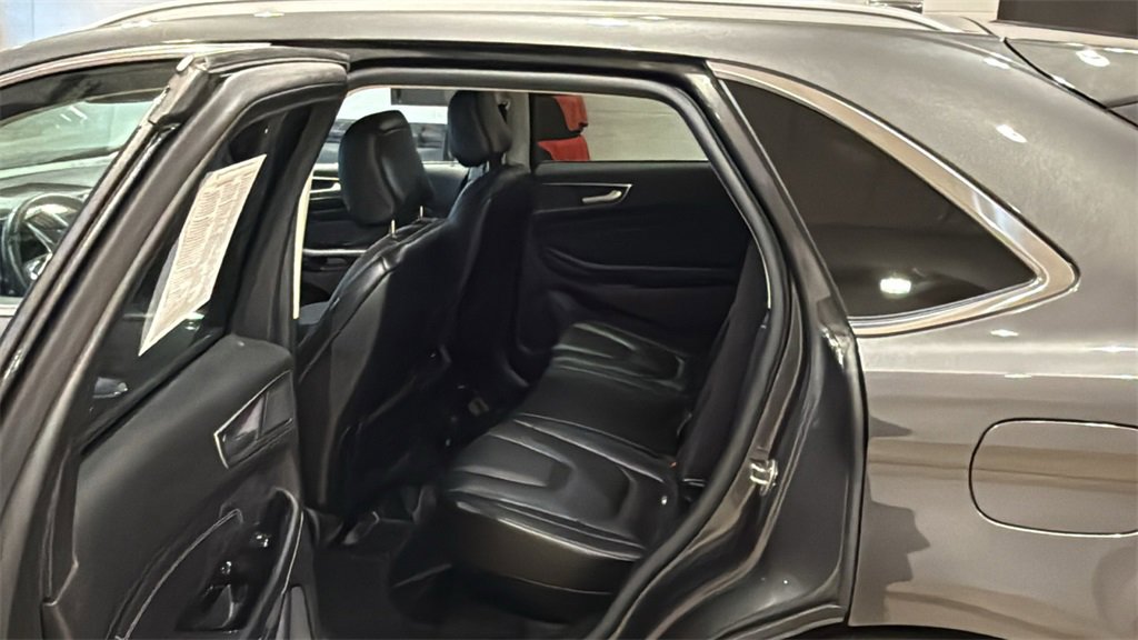 Used 2020 Ford Edge Titanium w/ Class II Trailer Tow Package image 20