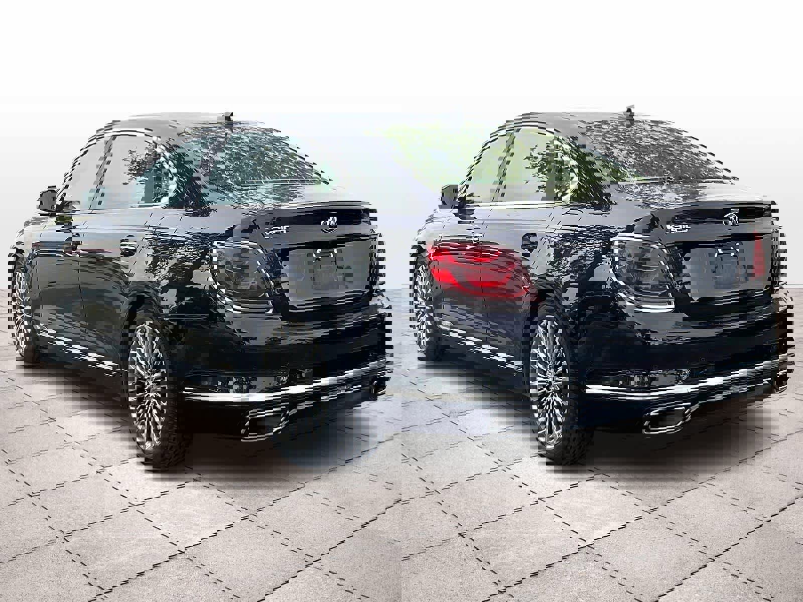 Used 2019 Kia K900 Luxury w/ VIP Package image 12