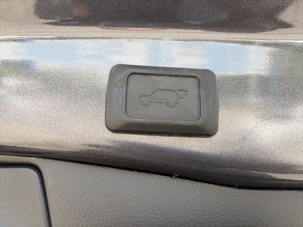 Used 2024 Toyota RAV4 XLE w/ Convenience Package FWD image 16