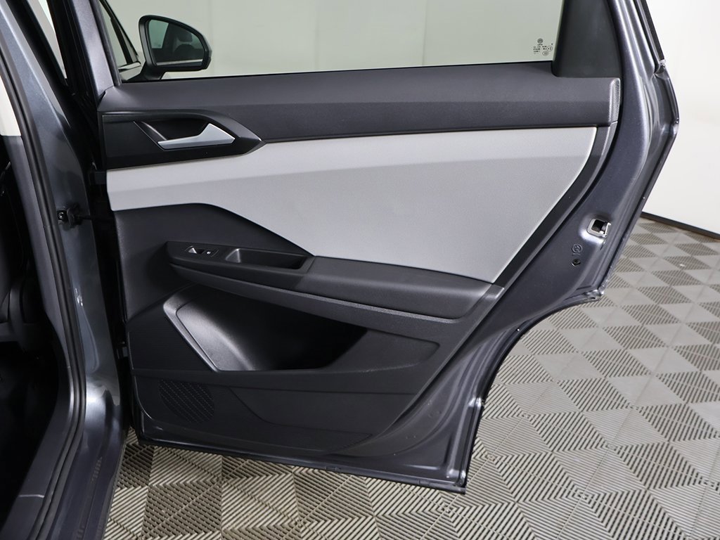 Used 2022 Volkswagen Taos SE image 26